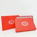 Caja de regalo roja con bolsa de transporte y logotipo para bufandas de lujo - Caja Y Bolso De Mano / Rojo