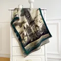 Manta de punto con diseño de edificio gótico y bordes con flecos verdes - 180x65cm / Castillo