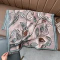 Retro-Schal mit Blattmuster aus weichem Kaschmir-Imitat in Pastellrosa mit feinen Fransen - Blatt Blassrosa