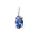 Elegante ciondolo ovale con gemma blu incastonato in una montatura a quattro griffe d'argento - Settembre Blu Reale - Argento