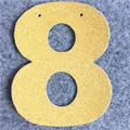 Détail du chiffre 8 à paillettes dorées pour guirlande avec trous de suspension - Chiffre 8 / Or
