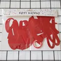 Metallisch rote Happy Birthday Girlande mit Band und Verpackung für Partydeko - Altes Skript Happy Birthday - Rot