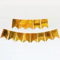 Striscione Happy Birthday glitterato oro con bandiere a coda di rondine per feste - Stile Oro Laser