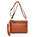 Bolso bandolera marrón de piel sintética multicapa con tres cremalleras y logo canguro - Amarillo
