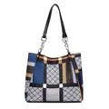 Gesteppte Tragetasche mit geometrischem Colorblock-Design und schickem Silberkettenriemen - Blau