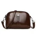 Borsa a tracolla marrone scuro in pelle lucida cerata con finiture in metallo argento - Marrone