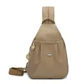 Mini bolso de pecho de tela oxford caqui con correa ajustable y detalle de pliegues - Caqui
