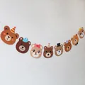 Detalle de guirnalda de osos de cartulina con sombreros y lazos para fiestas infantiles - Guirnalda de cabeza de oso de 8 piezas