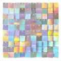 Gros plan de paillettes carrées holographiques pour panneau mural de fond scintillant - Panneaux muraux scintillants argent irisé 30x30 cm