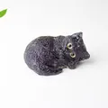 Statuetta di gatto nero in resina fatta a mano con trama di pelliccia e occhi gialli - Ossidiana