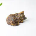 Gatto dormiente ornamentale in resina ambrata e cristallo naturale per decorazione - Occhio di tigre