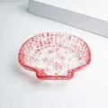 Schmuckschale in Muschelform aus klarem Harz mit rosa und roten Kristallen - Wassermelonen Quarz