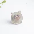 Figura de búho de cristal iridiscente con brillo púrpura y dorado decorativa - Piedra ojo de gato