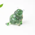 Statuina di gatto in resina di cristallo verde con trama dettagliata e finitura traslucida - Smalto Smeraldo