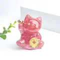 Gatto portafortuna in cristallo rosa naturale e resina con moneta d'oro e decoro verde - Quarzo Cocomero