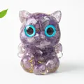 Figurine chat en cristal d'améthyste avec yeux bleus et feuilles d'or en résine claire - Violet de Rêve