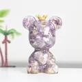 Violette Bärenfigur aus Harz mit Goldkrone und Kristallen für die Heimdekoration - Traumhafter Lila Marmor-Stil