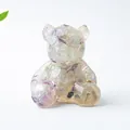 Dettaglio dell'orso in resina di cristallo con pietre naturali per scrivania casa - Fluorite Colorata