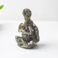 Figurine de tortue de méditation en labradorite naturelle aux reflets bleus - Labradorite