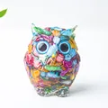 Figurine hibou en résine colorée avec éclats de cristal et grands yeux bleus - Coquillage Coloré
