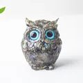 Figurine de chouette en résine avec pierres de labradorite et yeux bleus vifs - Labradorite Noire