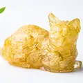 Figura de gato de resina amarillo dorado con textura de piedra natural decorativa - Ágata Amarilla