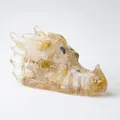 Statue de tête de dragon en résine jaune translucide avec texture cristalline - Quartz Rutile