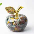 Pomme décorative en résine avec cristaux naturels et détails de feuille dorée - Jaspe Océan