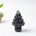 Eleganter spiralförmiger schwarzer Weihnachtsbaum aus Harz als polierte Tischdekoration - Obsidian