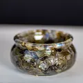 Ornement de corne d'abondance en résine avec cristaux de labradorite naturels - 6x6x3cm / Labradorite Noire