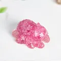 Statuetta a forma di gatto-ragno in resina rosa con finitura in cristallo traslucido - Rosa Scuro