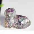 Figurine de chien Golden Retriever sculptée en cristal de fluorite violet et vert - Fluorite Colorée