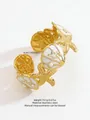 Bracciale rigido in acciaio dorato con conchiglie, stelle marine e perle bianche smaltate - FYD6245SZ / Bianco