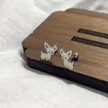 Pendientes de silueta de Chihuahua en acero inoxidable plateado pulido para mujer - Chihuahua Zorro