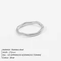 Minimalistische dubbellaagse golvende roestvrijstalen ring in gepolijst zilver - US Maat 5 (Omtrek 49mm) / 2MM Golfstijl (FB36671) / Staalkleur