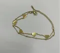 Zweilagiges goldenes Titanstahl-Armband mit fünf filigranen Herzanhängern verziert - Herz Doppelketten Fußkettchen (Gold) (XKA5065)