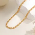 Modische vergoldete Titanstahlkette mit gedrehten S-Gliedern auf Naturstein - S-Glieder Halskette / Gold