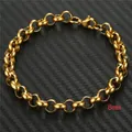 Detailansicht eines 8mm goldenen Edelstahl-Rolo-Armbands mit Karabinerverschluss - Breiter Stil / Kurzer Stil / Gold