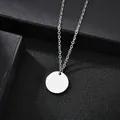 Minimalistische silberne Rundhalskette aus poliertem Titanstahl mit O-Kette - Kleine Runde Scheibe / Standardlänge / Silber