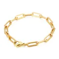 Poliertes goldenes Büroklammer-Gliederarmband mit Karabinerverschluss auf Weiß - Armband-ai-Klein / 18K-Gold