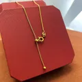 Detail der verstellbaren 18K vergoldeten Kette mit Gleitperle auf einer Box - 60CM / 18K-Gold