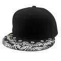 Schwarze Paisley Hip-Hop-Kappe mit stylischem Bandana-Druck auf dem flachen Schirm - Verstellbar / Schwarz