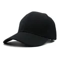 Klassische schwarze Baseballkappe aus Baumwolle mit gebogenem Schirm und schlichtem Design - Schwarz
