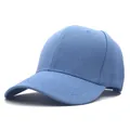 Klassische hellblaue Baseballkappe aus Twill-Baumwolle mit gebogenem Schirm und sechs Paneelen - Hellblau
