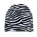 Winter-Strickmütze mit klassischem schwarz-weißem Zebramuster für einen modischen Look - Zebraprint