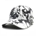 Casquette de baseball unisexe avec un motif tie-dye noir et blanc à effet d'encre - Réglable / Tie-Dye Noir et Blanc