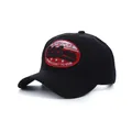 Cappellino da baseball in cotone nero con ricamo rosso California e cuciture 3D - Regolabile / Nero