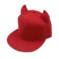 Rote Baseballkappe mit flacher Krempe und Teufelshörnern für Outdoor-Sport und Party - Erwachsene 56-60cm / Rot