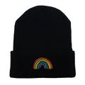 Berretto in maglia a coste nere con ricamo arcobaleno sul bordo risvoltato - Taglia unica / Nero