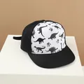 Cappellino snapback da bambino bicolore nero e bianco con stampa dinosauri - 52-54CM Circonferenza Testa / Stile a Tesa Piatta